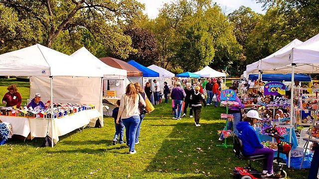 Leigh's Annual Fall Outdoor Vendor Market