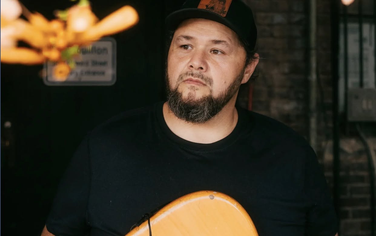 Live Music - Hector Anchando